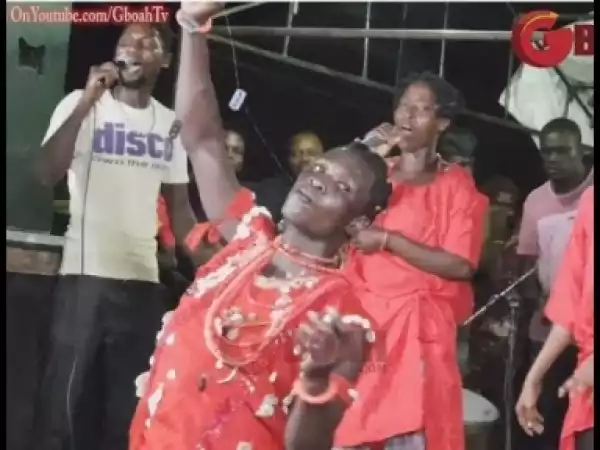 Video: Sango Swallowed Over 8 Blades and Brings It Out Entertaining Guests St Yomi Fabiyi